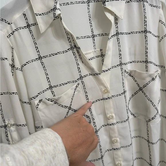 Express Portofino Ivory Black Windowpane Blouse M button up shirt semi sheer - Picture 3 of 7